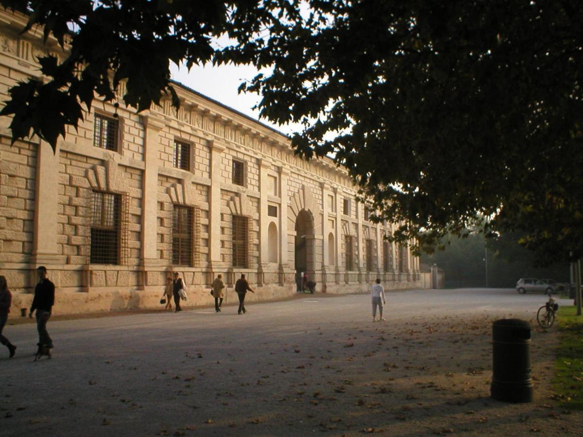 Bed and Breakfast Ai Giardini del Te Mantova Esterno foto